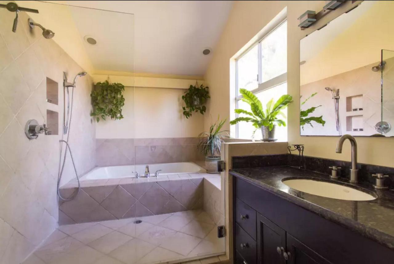 The Big Bungalow Rooms Los Angeles Exterior foto